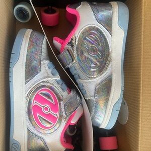 Girls size 1 Heelys